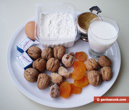 Ингредиенты для булочек с орехами