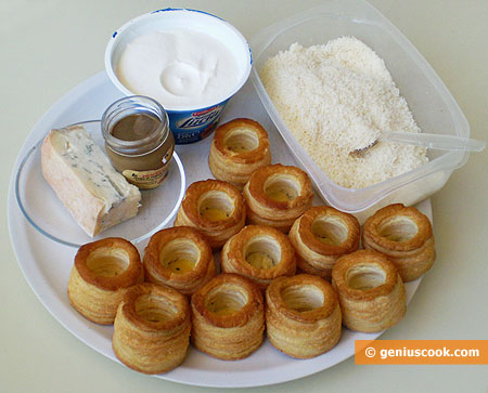 Ингредиенты для корзиночек с кремом из сыра и трюфелей