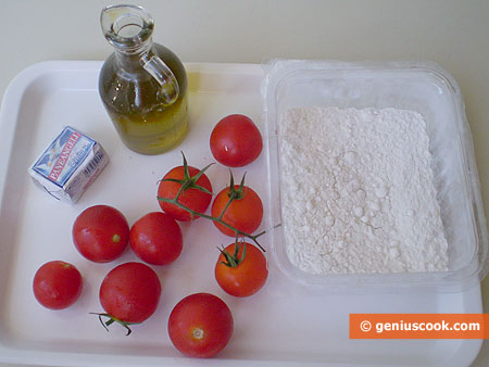 Ингредиенты для фокаччи с помидорами