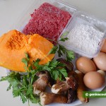 Ингредиенты для равиоли с тыквой, мясом и грибами