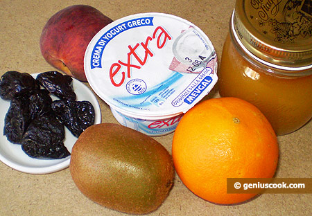 Ингредиенты для йогурта с фруктами