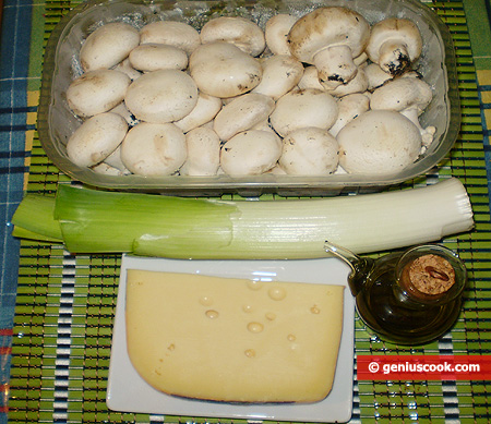 Ингредиенты для грибов с пореем и сыром