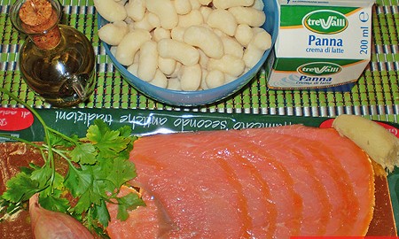 Ингредиенты для ньокки с лососем в соусе
